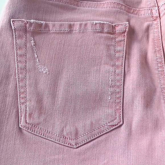 LEVEL 99 Adelynn Side Slit Distressed Denim Shorts, Size 29, Maeve - Picture 6 of 12